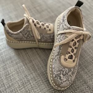COUGAR NWOT Sayah Leather/Nylon Snakeskin Platform Sneaker 8.5 Beige Taupe